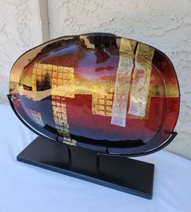 lot 78 image: Lovely Lacquered Vase
