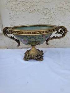 lot 83 image: Beautiful Green and Gold Vase and Green Floral Handled Bowl