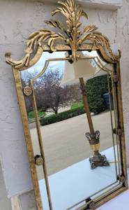 lot 88 image: Pair of Lamps and Gilt Mirror
