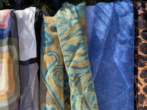lot 17 image: Lot of 17 Scarves