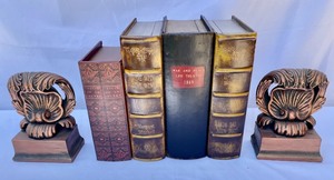 lot 35 image: 4 Faux Storage Books with Bookends