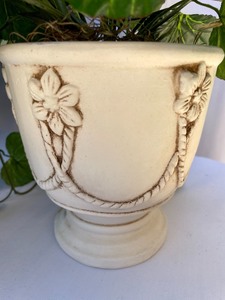 lot 41 image: 3 Faux Plants