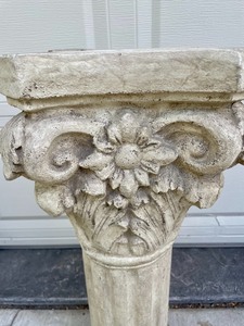 lot 131 image: Decorative Pedestal