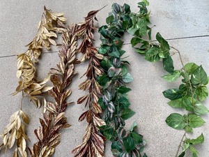 lot 135 image: Faux Vines