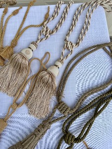lot 128 image: Classy Tassels