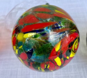 lot 138 image: Stunning Glass Balls