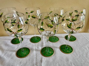 lot 110 image: Holiday Grouping