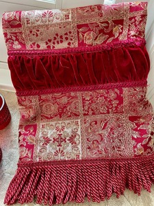 lot 94 image: Radiant Reds