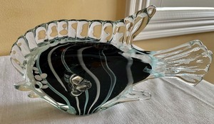 lot 112 image: Seashells and Fish