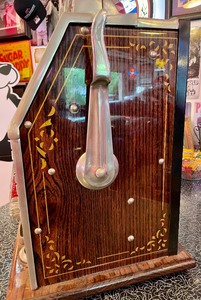 lot 161 image: Genuine Mills Novelty Company Slot Machine