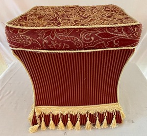 lot 177 image: Small Decorative Upholstered Ottoman