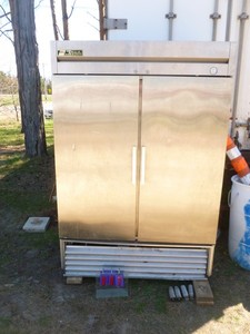 lot 7 image: True NSF freezer 115 volt. Model T-49-F 80 x 54 x 30. Was working when removed from service. Has been sitting a few years. Very clean inside. As shown.