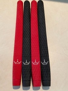 lot 32 image: Four Titleist Golf Pride Putter Grips