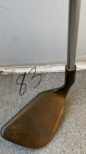 lot 83 image: Sand Wedge Pin Zing 2