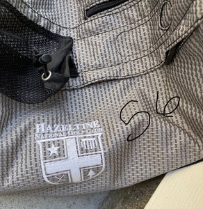 lot 56 image: Titleist Sunday Bag in Gray and Black