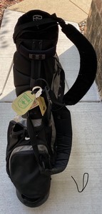 lot 6 image: Nike Golf Bag