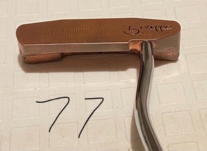 lot 77 image: Piretti Putter w Cover