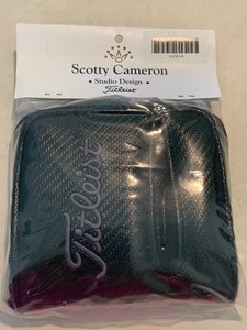 lot 418 image: New Scotty Cameron Futura Head Cover The Art of Putting