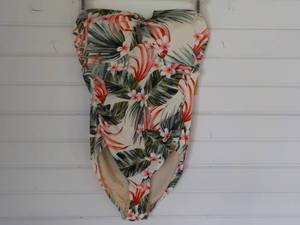 Kona Sol 1 pc size L Swimsuit...