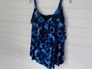 2 pc Swimsuit size 22W...