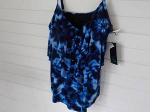 2 pc Swimsuit size 24W...