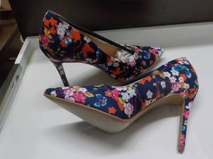 Penny Loves Kenny Heels size 10M...