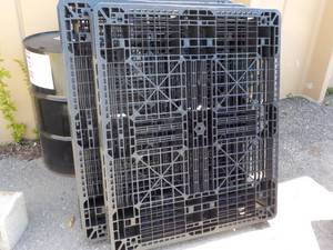 4 Plastic Pallets...