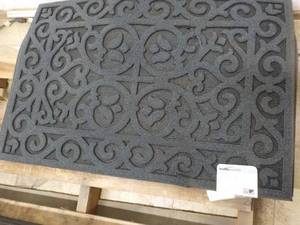 3 - 24 x 36 Traffic Master Floor Ma...