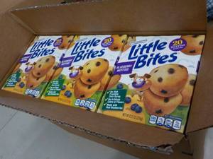 Case of Entenmanns Blueberry muffi...