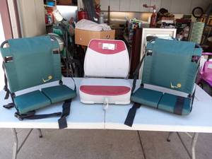 lot 207 image: Boat Chairs