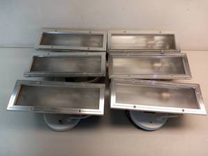 lot 216 image: 6 Track Lights