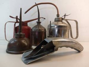 lot 218 image: 4 Vintage Oil Cans & Oil Can Spout