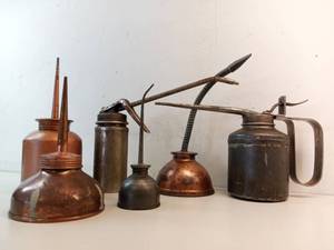 lot 225 image: 6 Vintage Oil Cans