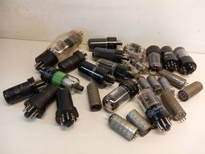 lot 226 image: Vintage Electronic Tubes