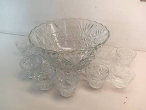 lot 227 image: Punch Bowl Set