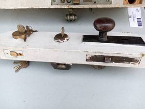 lot 228 image: Vintage Door Handle Lock W Keys