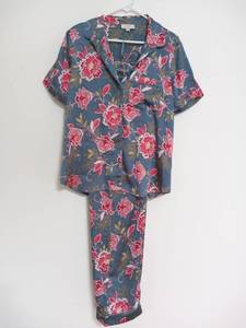 lot 243 image: Ann Taylor Pajamas