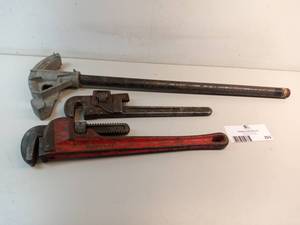 lot 253 image: Plumbing Tools