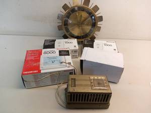 lot 270 image: Thermostat Set