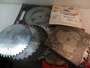 lot 271 image: 11 10 Saw Blades & Molding Head