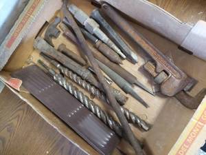 lot 272 image: Get Yourself Through Tool Set