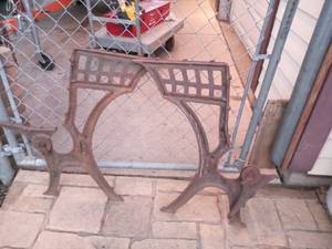 lot 296 image: Antique Cast Iron School Desk Legs