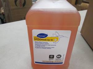 22.64qts. of diversey heavy duty g...