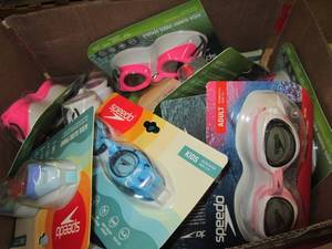 box of speedo kids swim glasses ...
