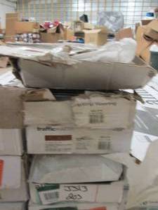 4 cases of traffic master grip stri...