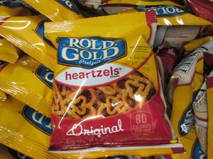 case of rold gold heartzels 40 bags...
