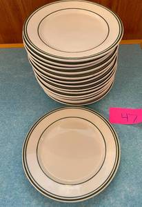 lot 47 image: Lot of 15 White and Green Buffet Plates
