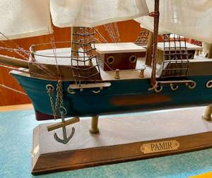 lot 56 image: Decorative Wooden Ship