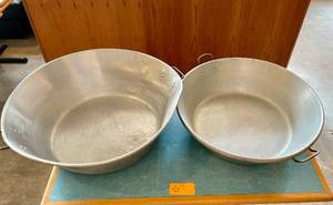 lot 59 image: Lot of 2 Very Large Metal CookingServing Pans