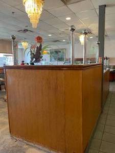 lot 63 image: Lot of Etched Glass Booth Dividers with Posts